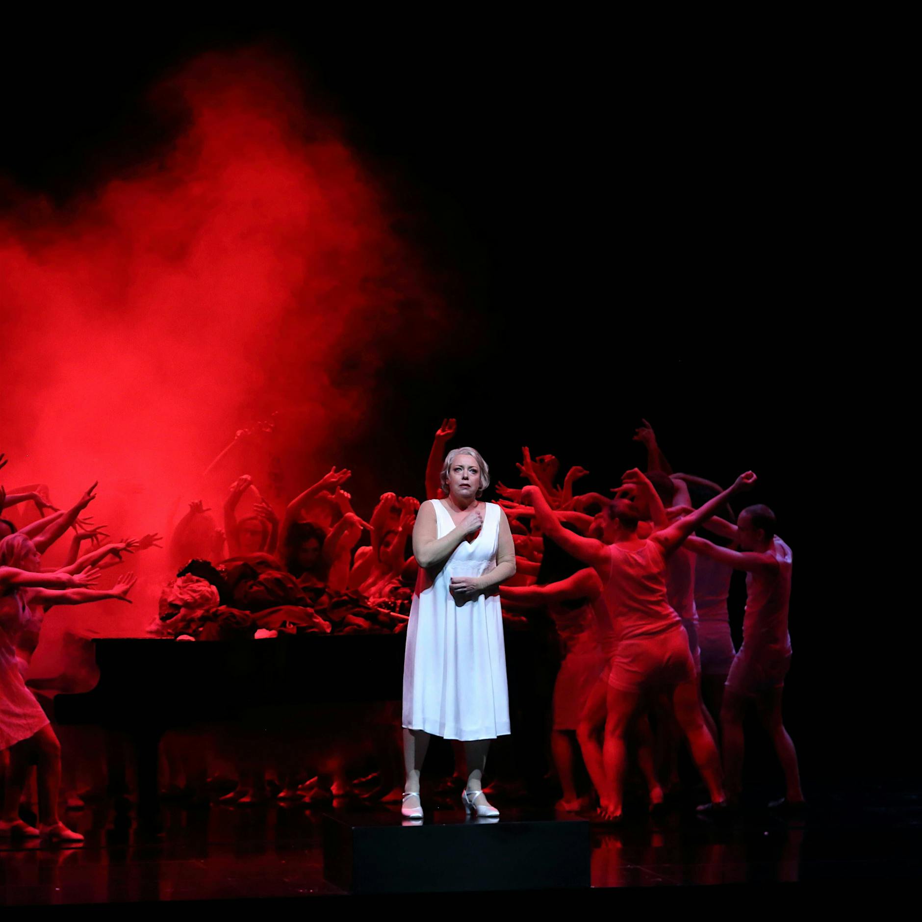 „Götterdämmerung“ an der Deutschen Oper: Luftklavier mit Holzhammer