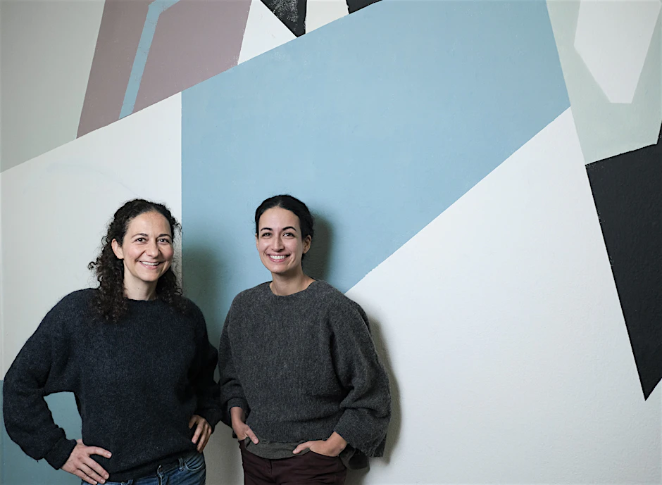 Die Schauspielerinnen Shirin Soraya und Sanam Afrashteh&nbsp;