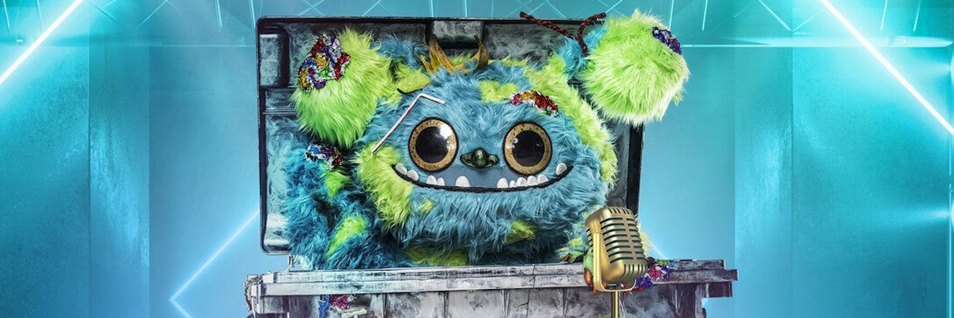 Müll-Monster Mülli Müller steht bei The Masked Singer auf der Bühne.