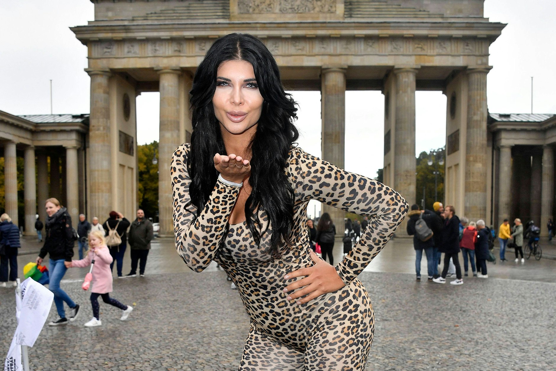 „Promi Big Brother“ mit Micaela Schäfer: Zieht das Berliner Nackt-Model „Promi Big Brother“ mit Micaela Schäfer: Zieht das Berliner Nackt-Model