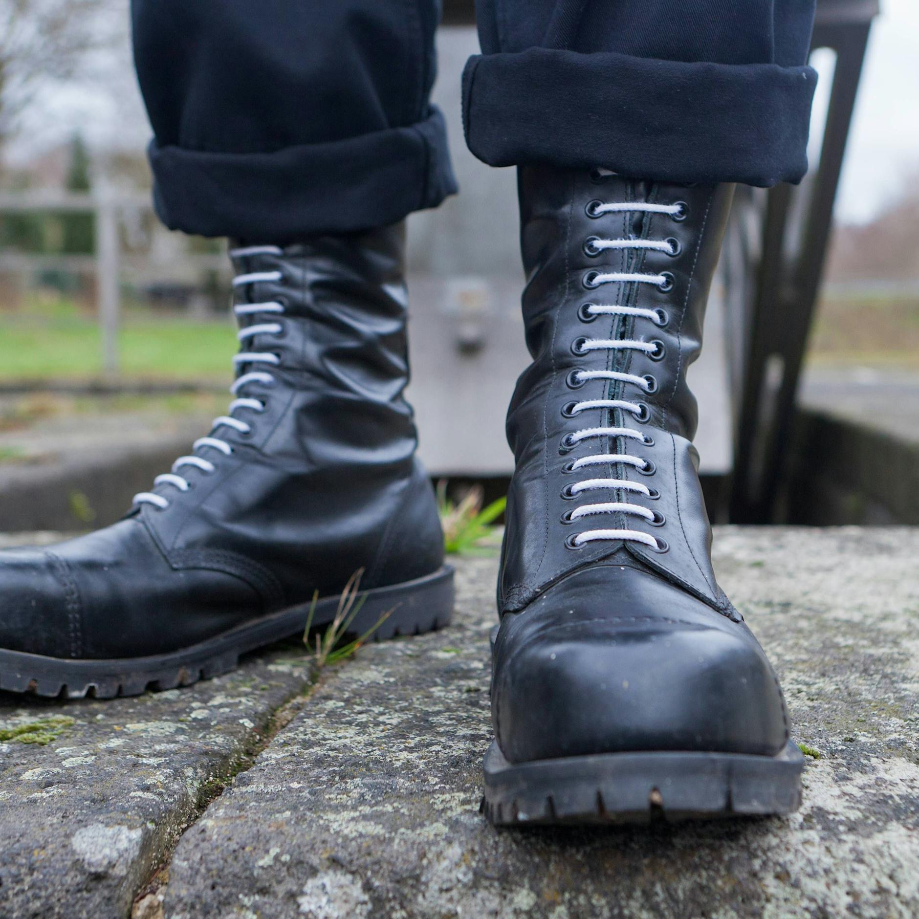 Sind die noch ganz dicht? Neonazis wollen wegen Flüchtlingen die Grenze zu Polen sichern!