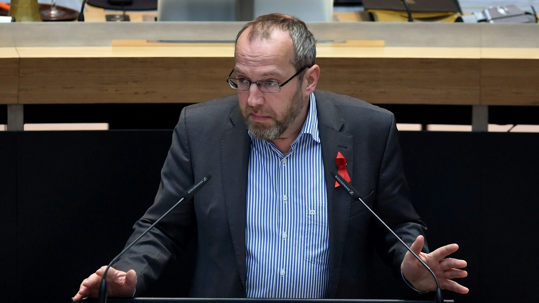 Der Abgeordnete Andreas Otto (Bündnis 90/Die Grünen)&nbsp; errang das Direktmandat in Pankow. Gratuliert wurde aber einem Namensvetter aus Reinickendorf von der FDP.&nbsp;&nbsp;