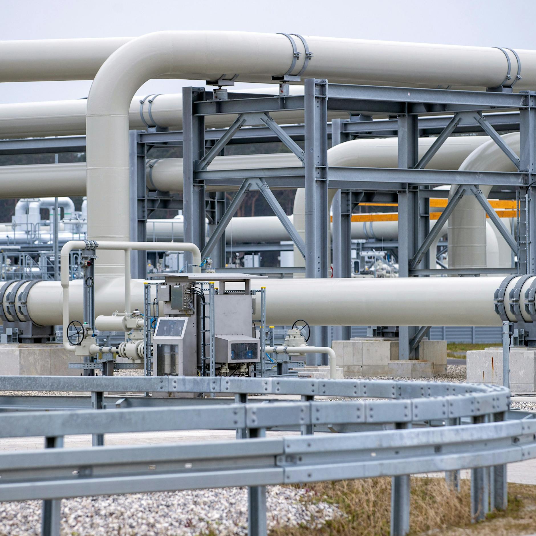 Baerbock macht schon mal Außenpolitik mit Gas-Pipeline