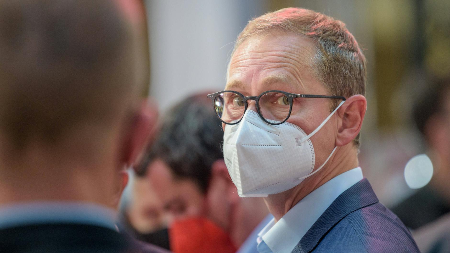 Berlins Regierender Bürgermeister, Michael Müller (SPD), könnte sich einen längeren Zeitraum für das Ende des Notstands vorstellen, bis sich die epidemische Lage tatsächlich entspannt habe.