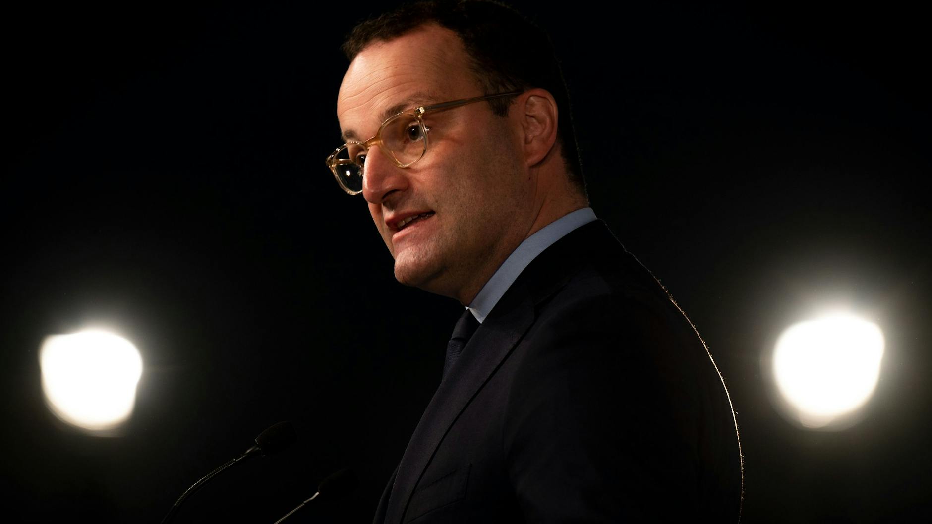 Gesundheitsminister Jens Spahn (CDU) stößt mit seinem Vorstoß zum Ende der epidemischen Lage auf Kritik aus einigen Bundesländern.