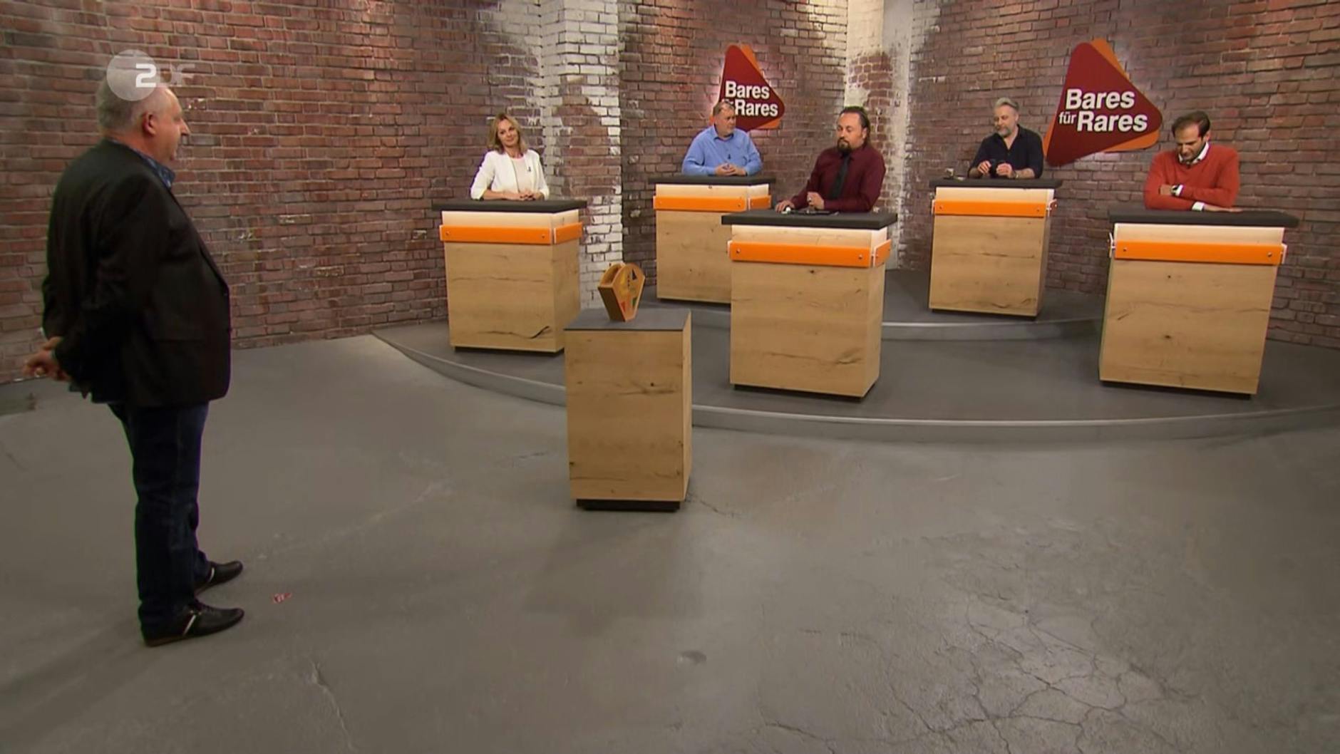 Kandidat Ralf Kurzweg im „Bares für Rares“-Händlerraum.