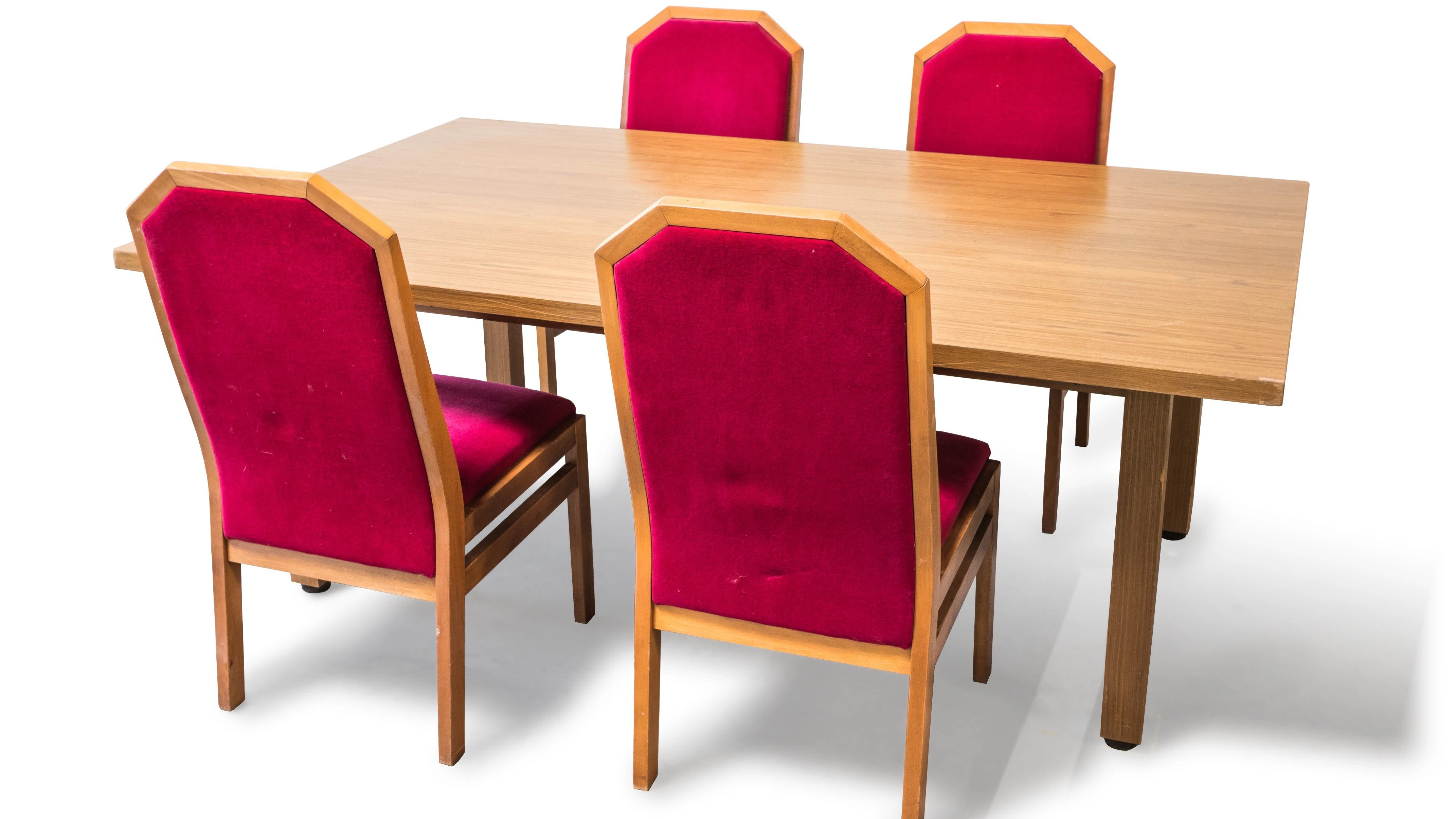 Diese historische Sitzgruppe wird "Runder Tisch" genannt und erzählt ein wichtiges Kapitel der DDR.