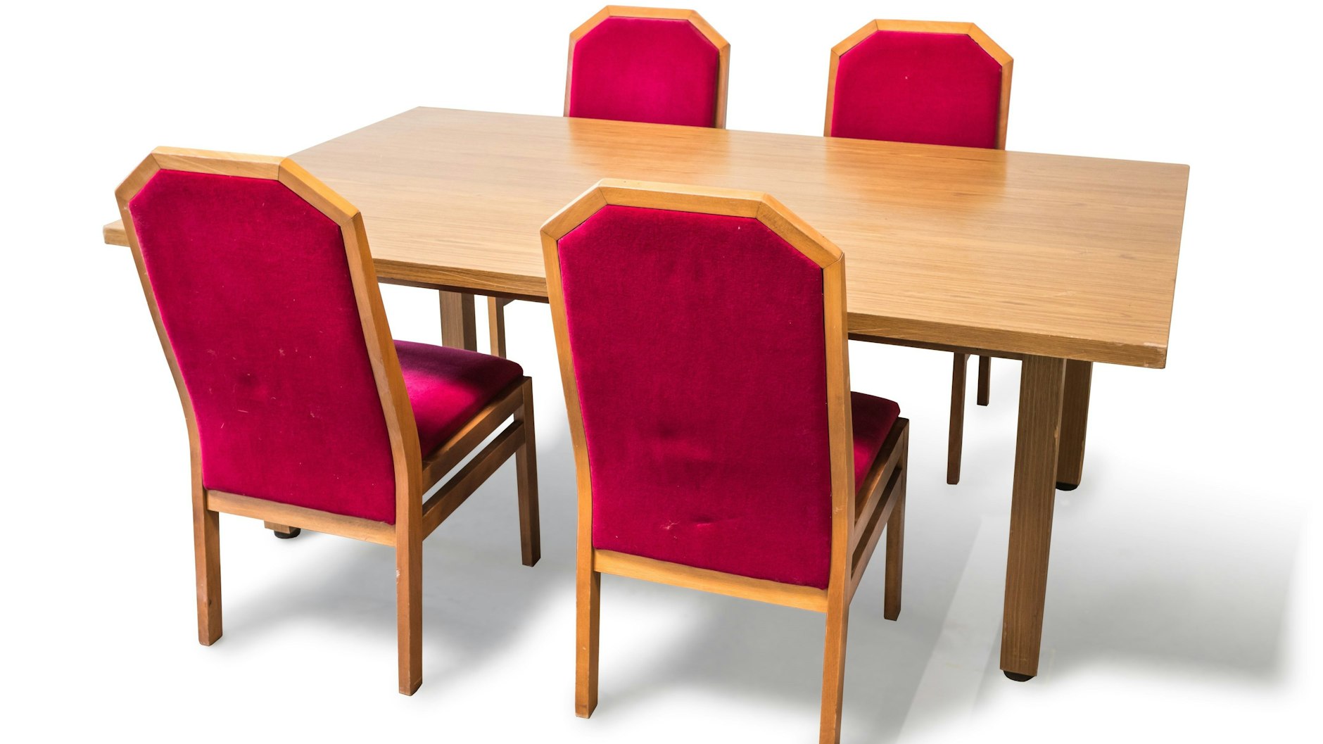 Diese historische Sitzgruppe wird "Runder Tisch" genannt und erzählt ein wichtiges Kapitel der DDR.