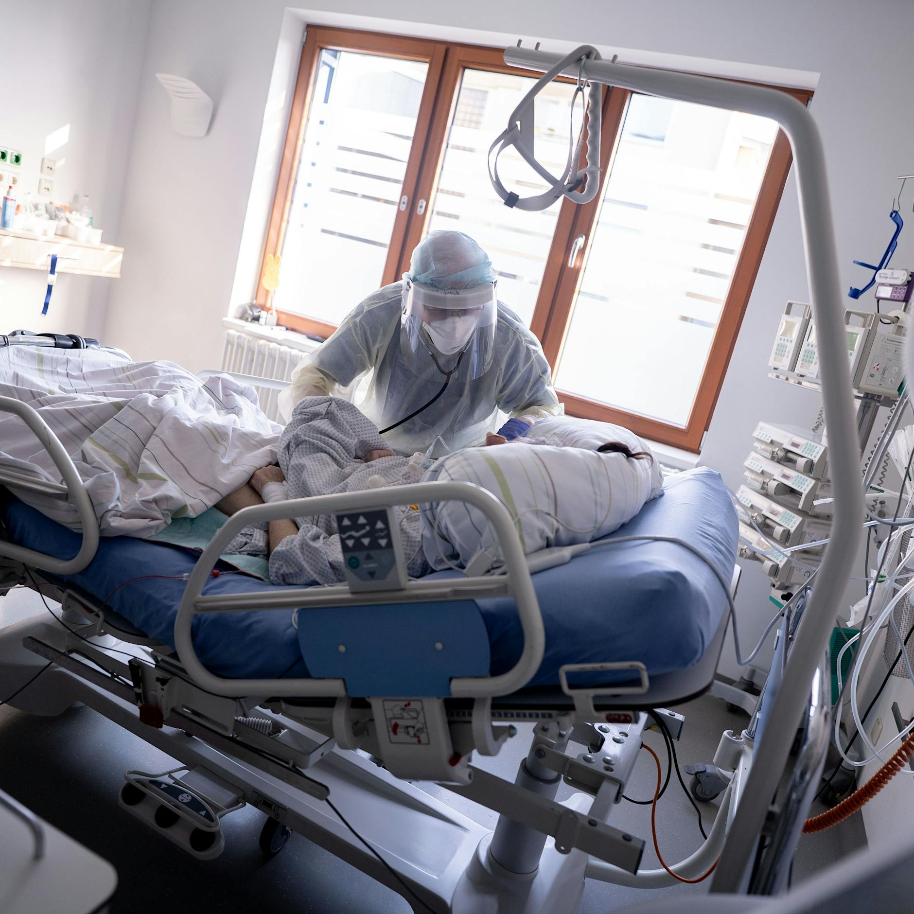 Der Corona-Beweis: Ungeimpfte bekommen häufiger Covid-19 und landen in Krankenhäusern!