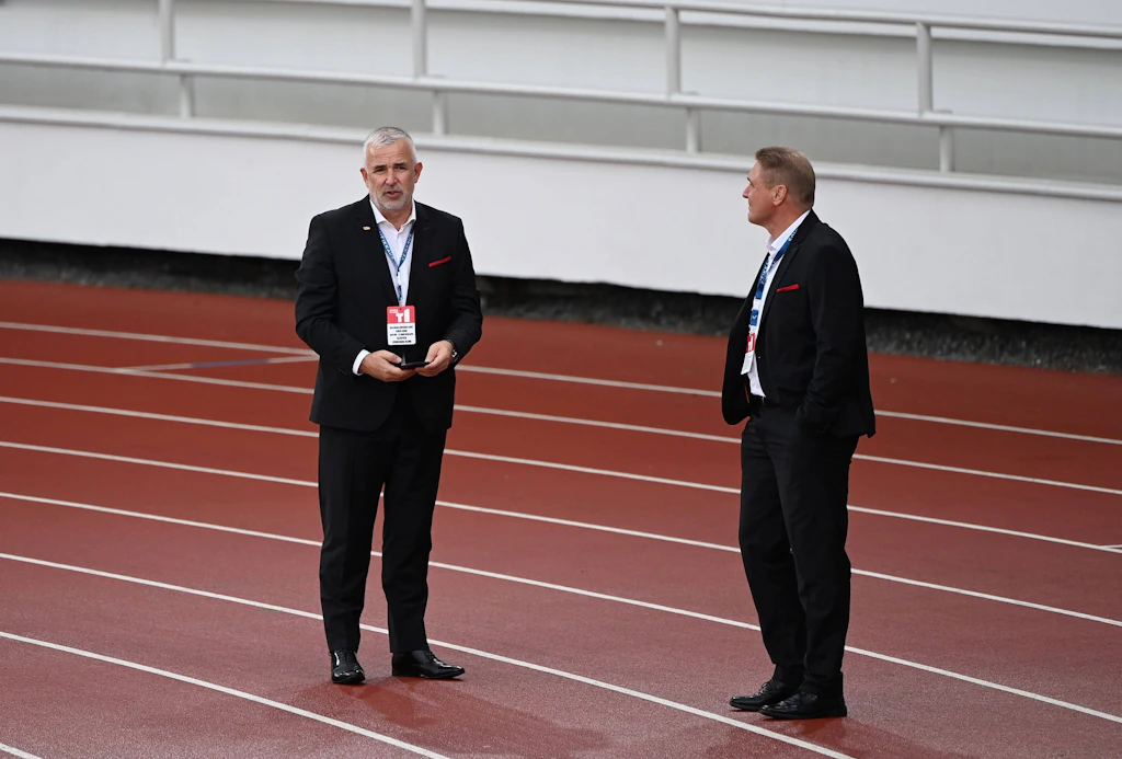 Feyenoord entschuldigt sich beim 1. FC Union und Boss Dirk Zingler nach Hooligan-Attacke