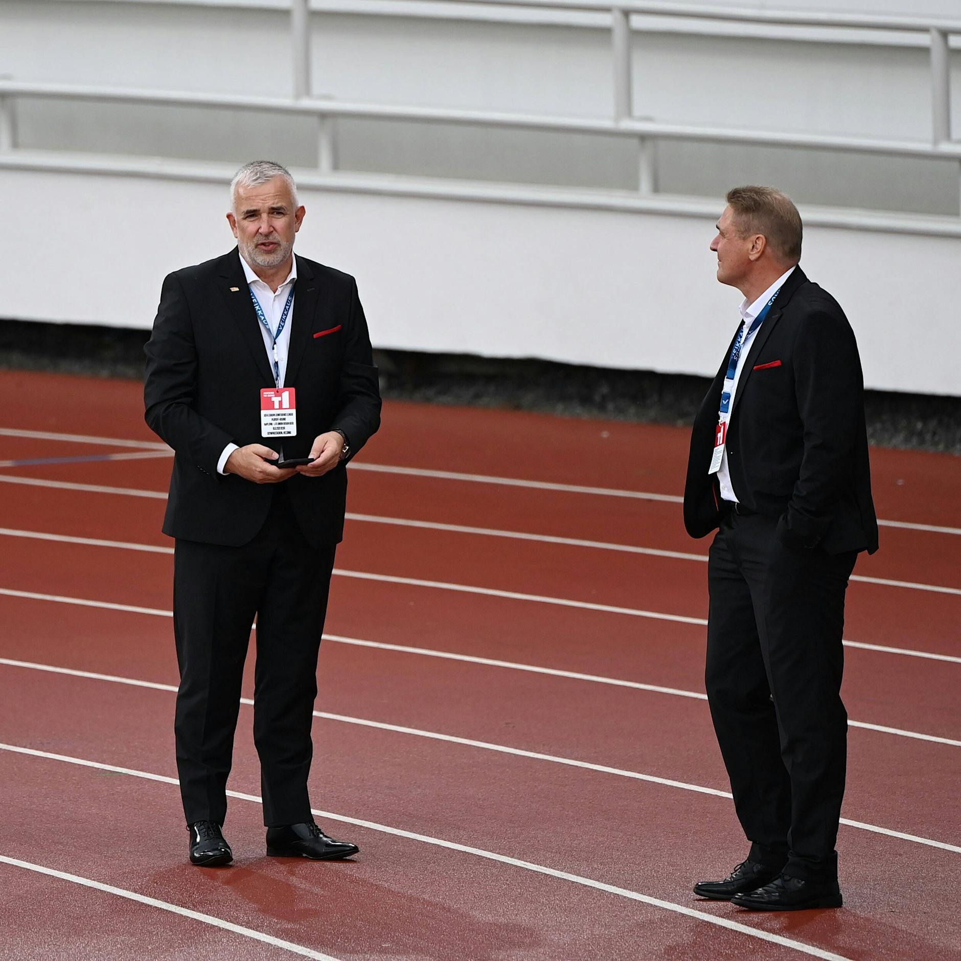 Feyenoord entschuldigt sich beim 1. FC Union und Boss Dirk Zingler nach Hooligan-Attacke