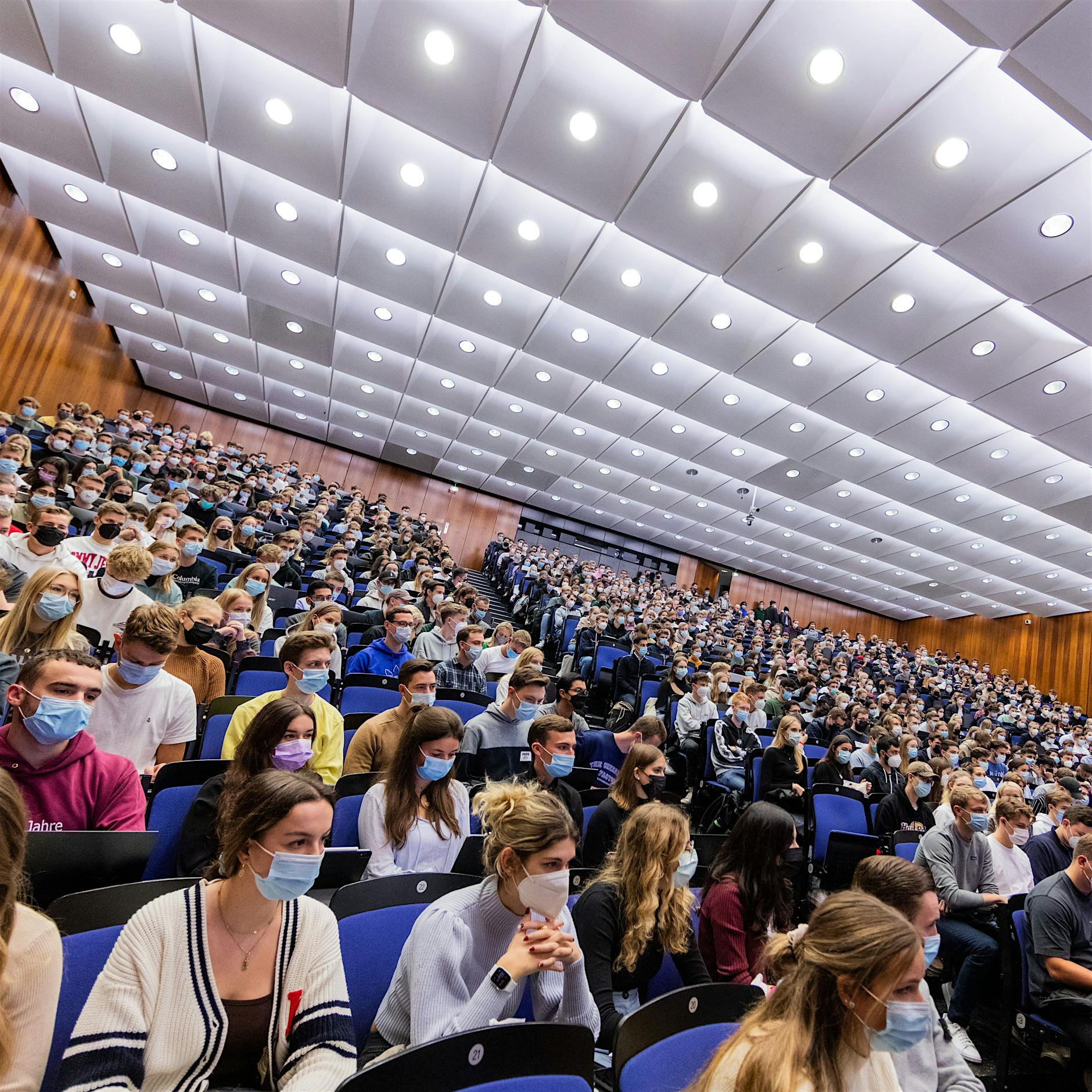 Aufruf an Erstsemester und andere Studierende: Geht wieder an die Unis!