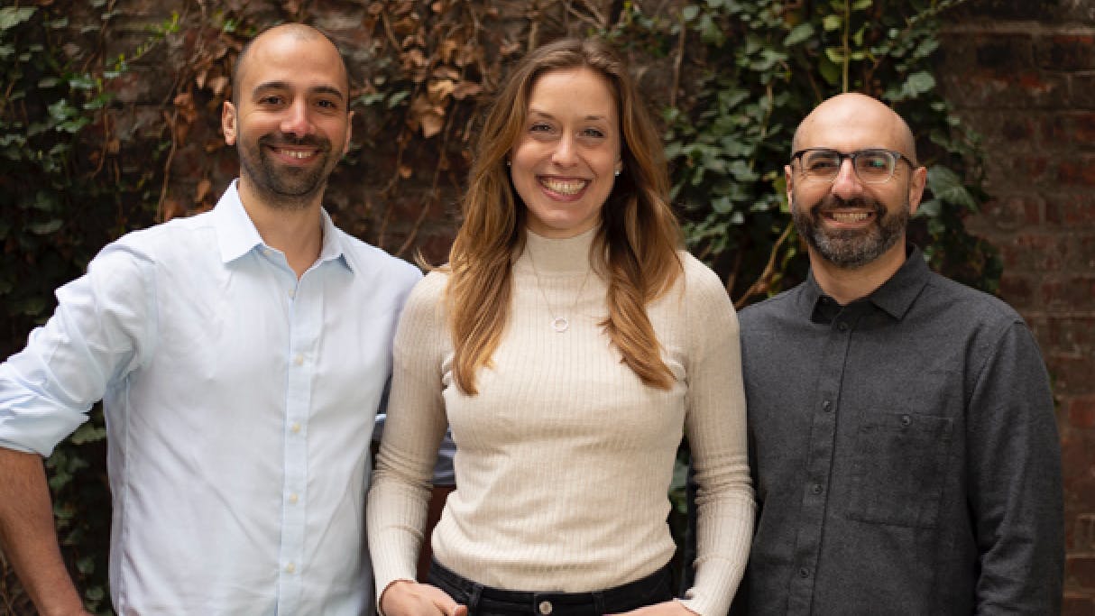 Yasha Tarani, Lara Obst und Reyhood Farhan (von links) wollen Unternehmen bei der Klimatransformation helfen. 