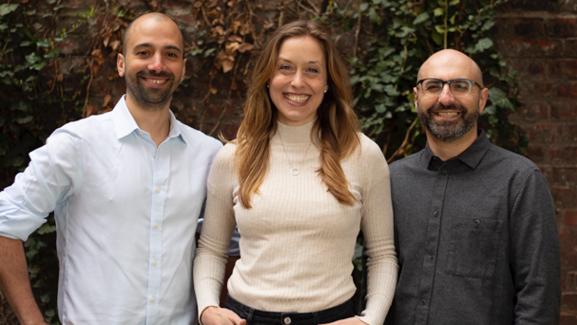 Yasha Tarani, Lara Obst und Reyhood Farhan (von links) wollen Unternehmen bei der Klimatransformation helfen.&nbsp;