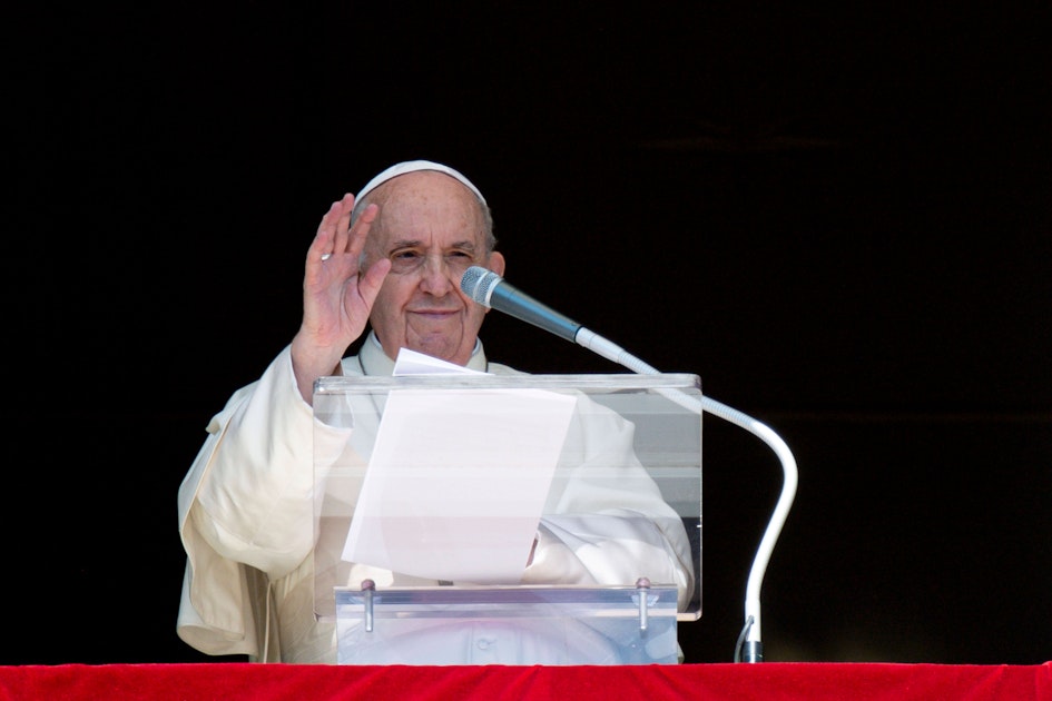 Pope Francis thanks Messi for jersey: “God bless you”