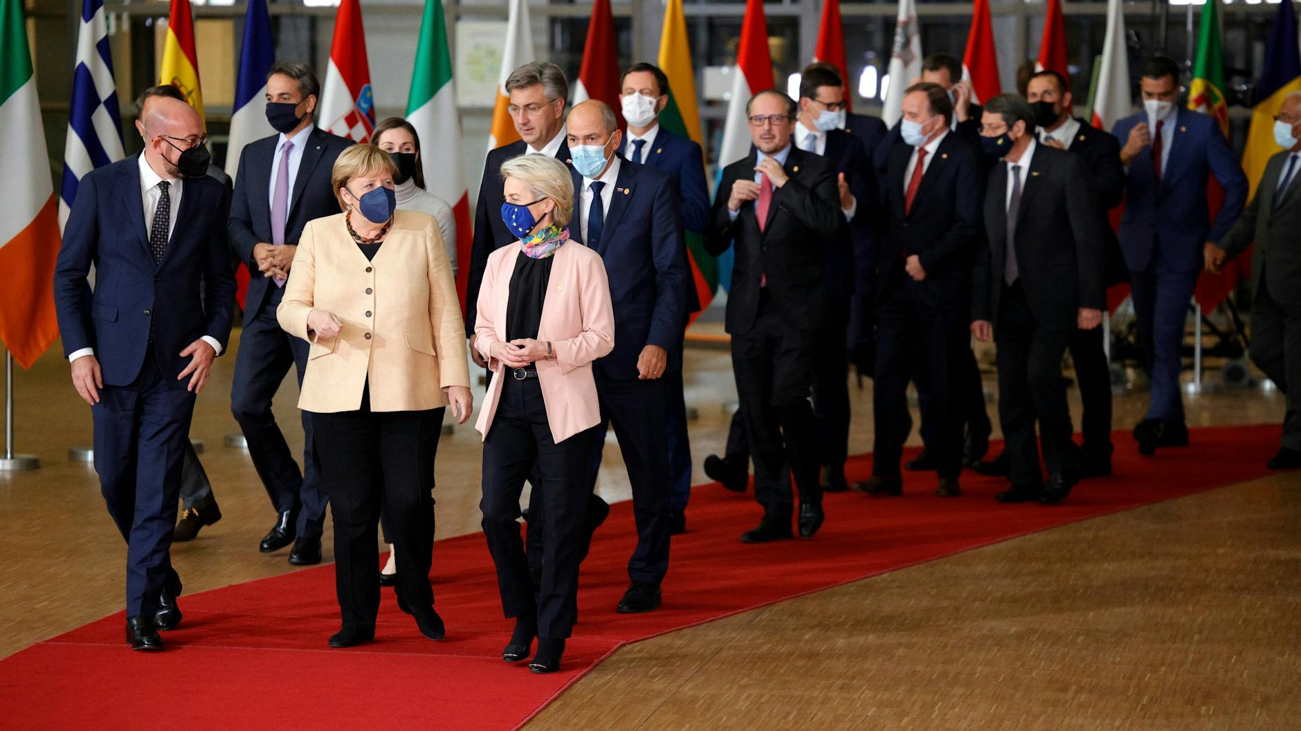 Der Gipfel war für Merkel ein Höhepunkt einer Abschiedstournee, die sie zum Ende ihrer Regierungszeit in mehrere Länder geführt hatte.