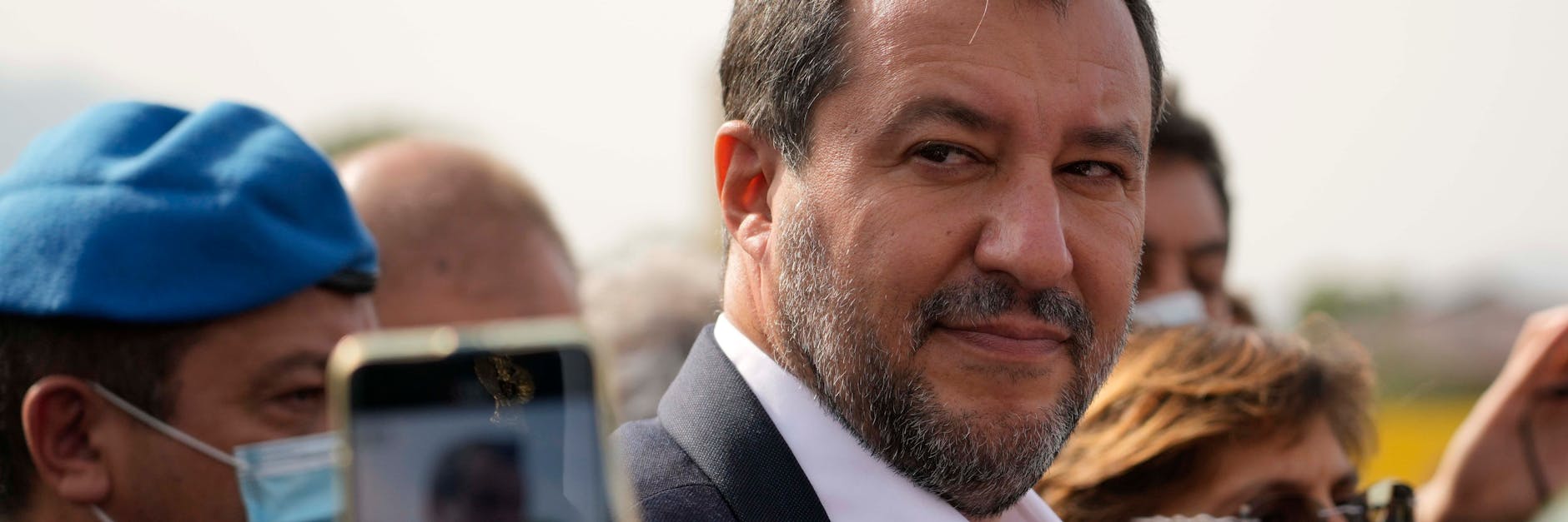 Italiens Ex-Innenminister Matteo Salvini steht wegen seines harten Kurses gegen Flüchtlinge vor Gericht.