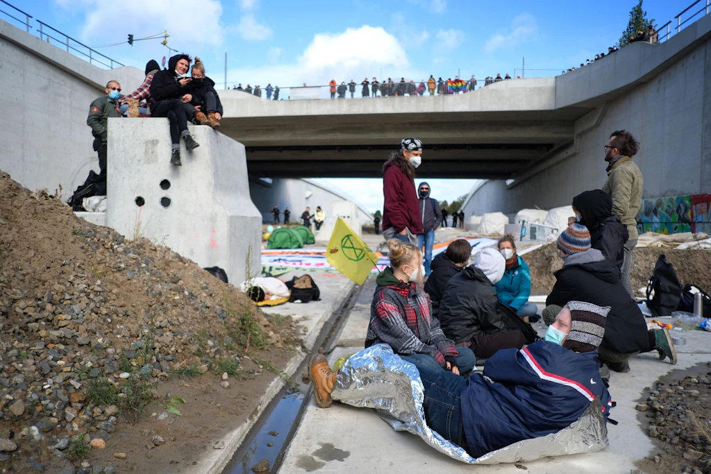 „Berlin Autofrei“ enttäuscht von Berliner Grünen, Proteste auf A100