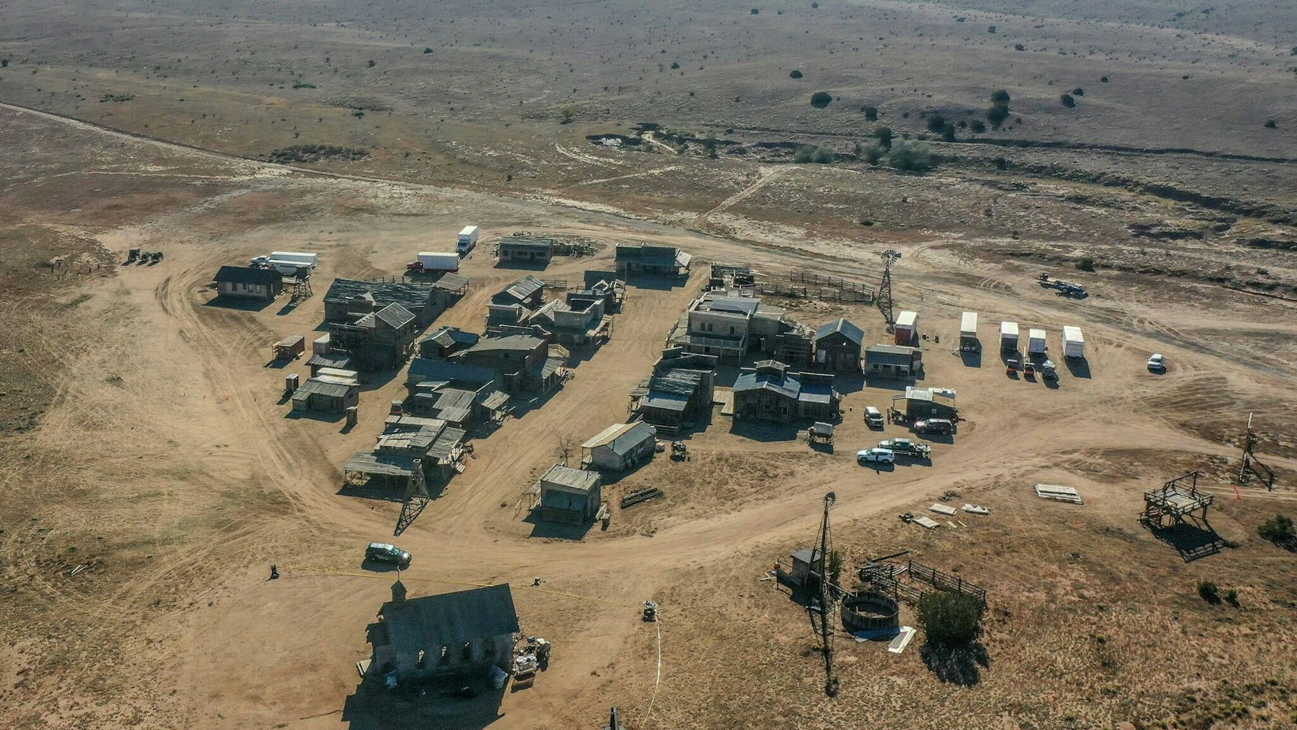 Hier wurde der Film Rust gedreht. Hier ereignete sich die Tragödie mit der Film-Pistole.