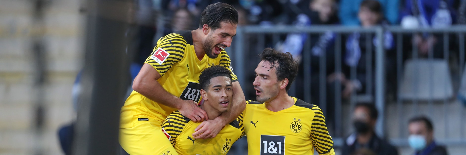 Drei Mann, drei Tore: Es jubeln die Schützen Jude Bellingham (M.), Emre Can (l.) und Mats Hummels (r.).