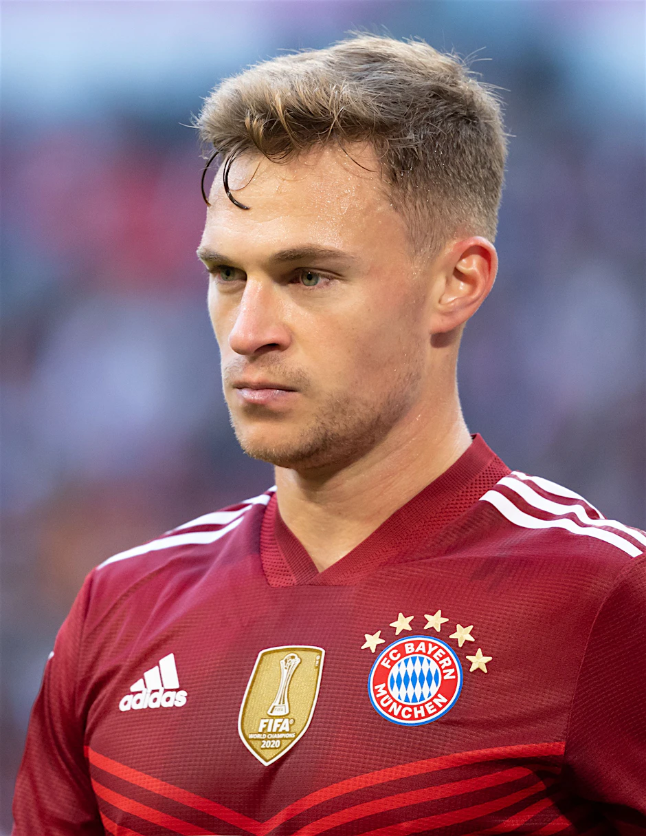 Bayern-Star mit weißer Weste: Joshua Kimmich kann man nichts vorhalten. Allein die Tatsache, dass er sich derzeit nicht impfen lassen will, zugleich aber Corona-Bekämpfungskampagnen bewirbt, könnte seine weiße Weste beflecken.