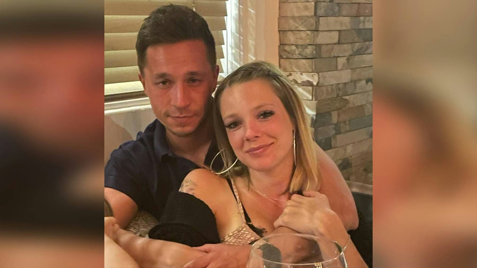 Anne Wünsche und ihr Freund Karim El Kammouchi erwarten offenbar Nachwuchs.