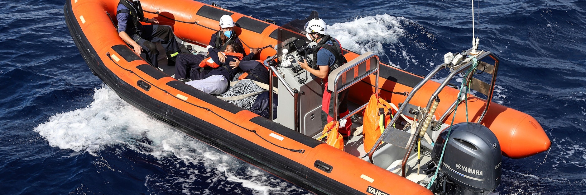 Auf dem Mittelmeer (und auch vor den Kanarischen Inseln) ist die Seenotrettung hauptsächlich in privater Hand. Die EU-Staaten vernachlässigen diese Aufgabe.