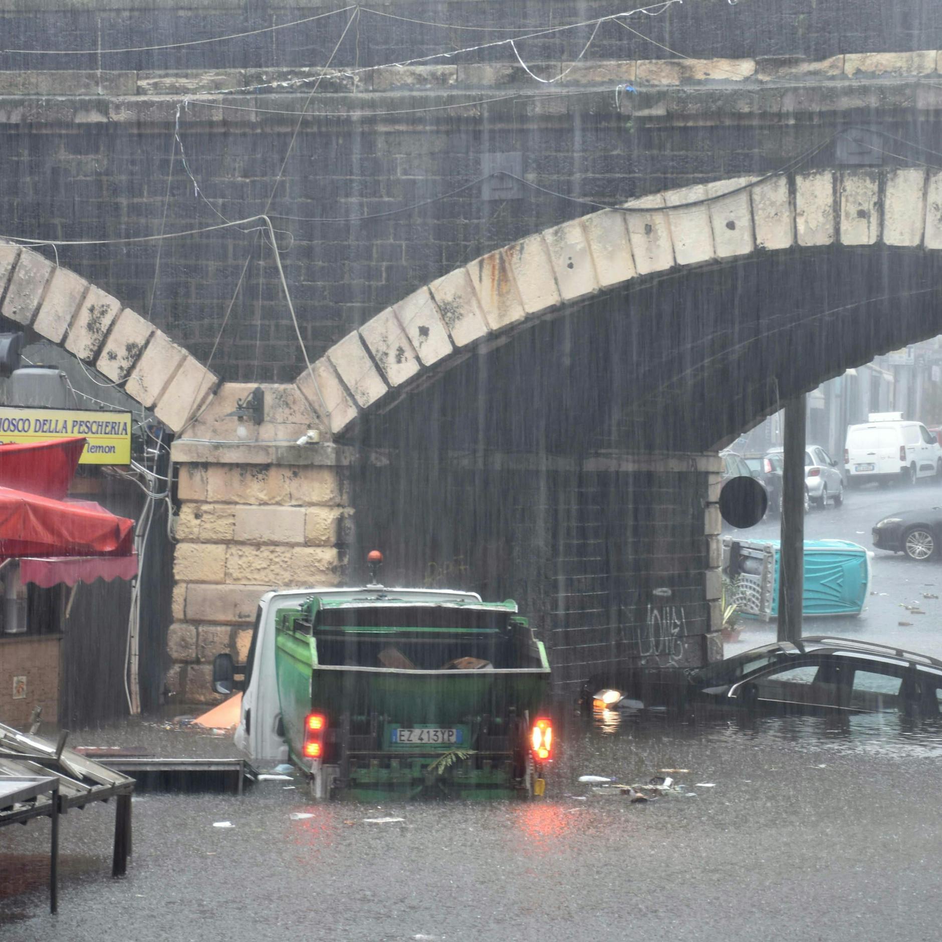 Update! Heftiges Unwetter auf Sizilien: Erstes Todesopfer bestätigt – Zivilschutz-Chef: „Es ist noch nicht vorbei “