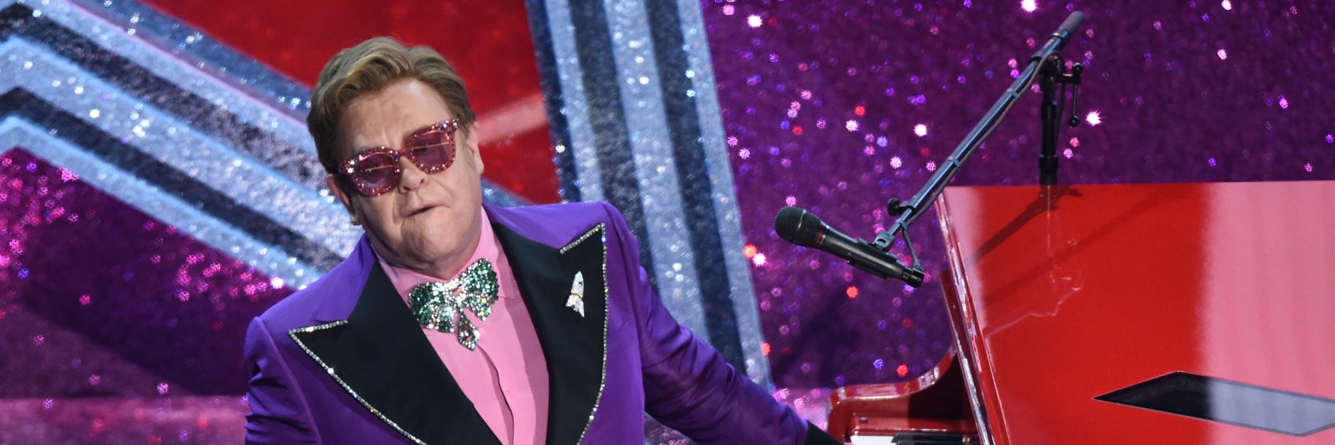 Elton John bei einem Auftritt bei der Oscar-Verleihung 2020 im Dolby Theatre in Los Angeles.