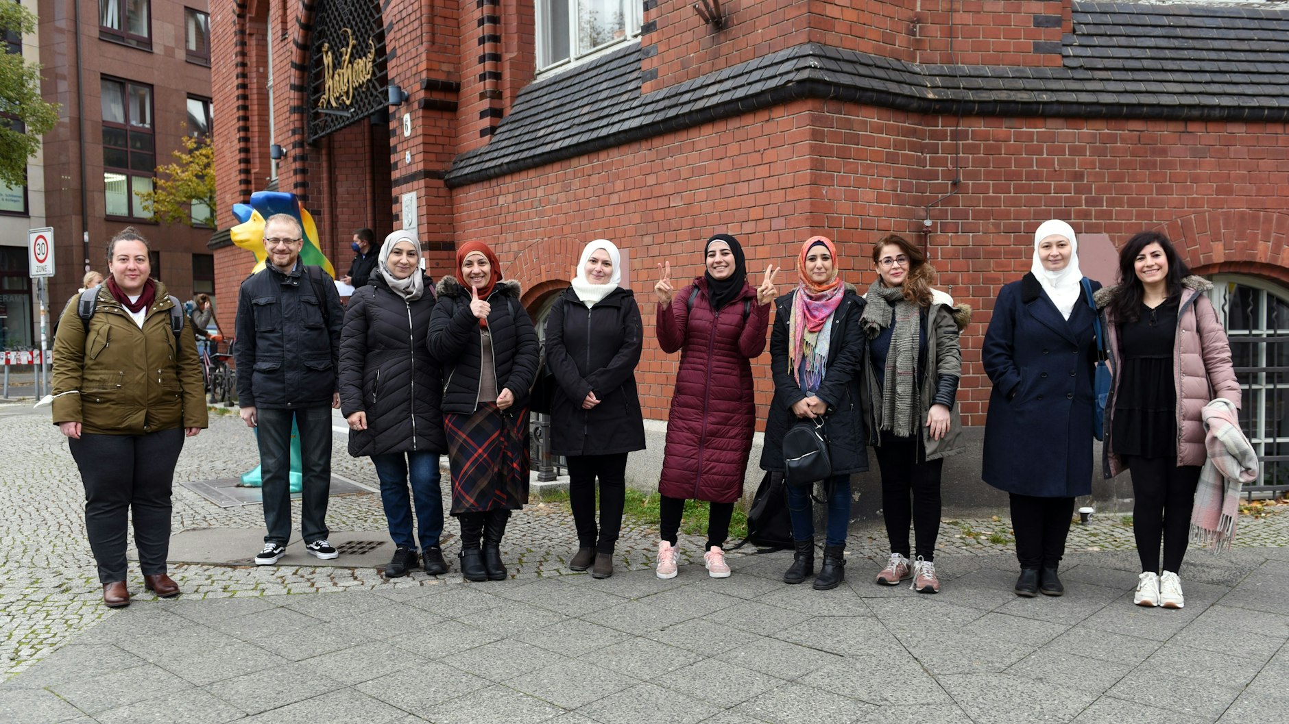 Lehrerinnen aus Syrien und dem Irak wollen in Deutschland wieder zurück in ihren Beruf.<br>