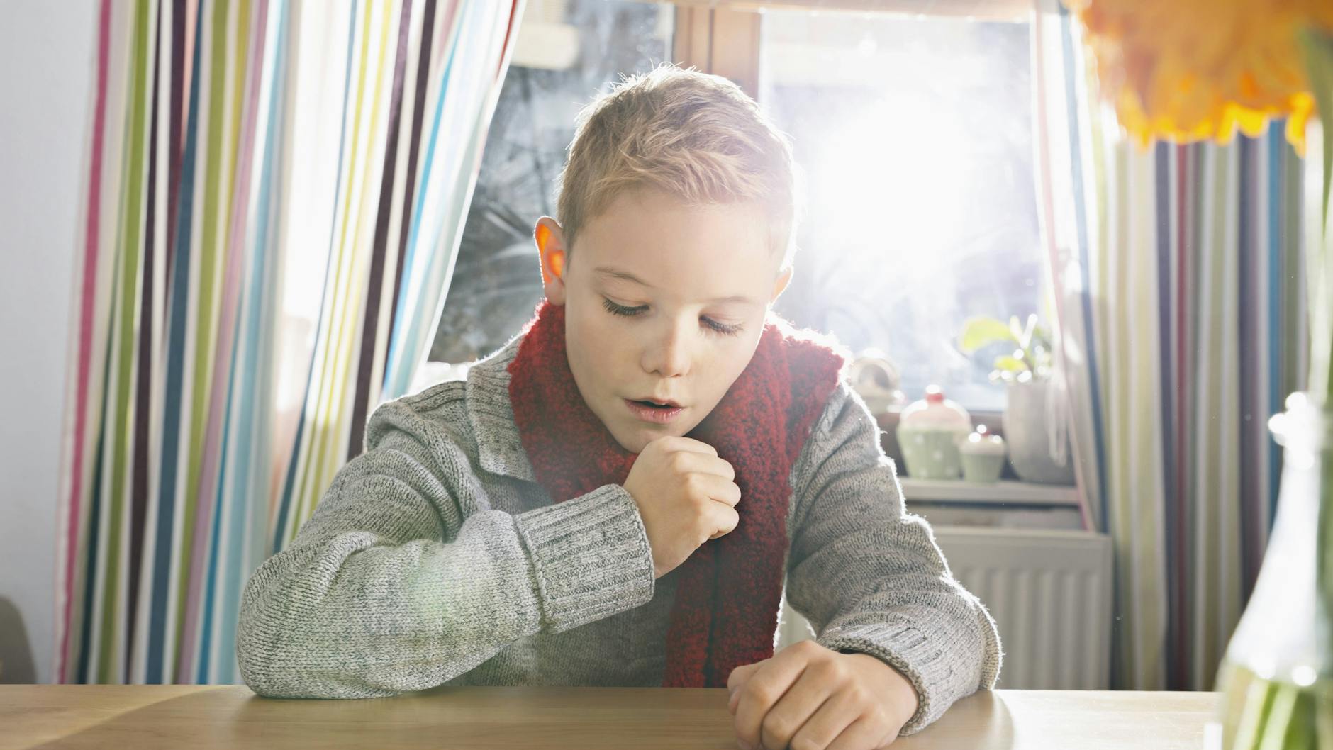 In diesem Herbst haben mehr Kinder eine Atemwegsinfektion. Und immer öfter gibt es auch schwere Verläufe (Symbolbild).