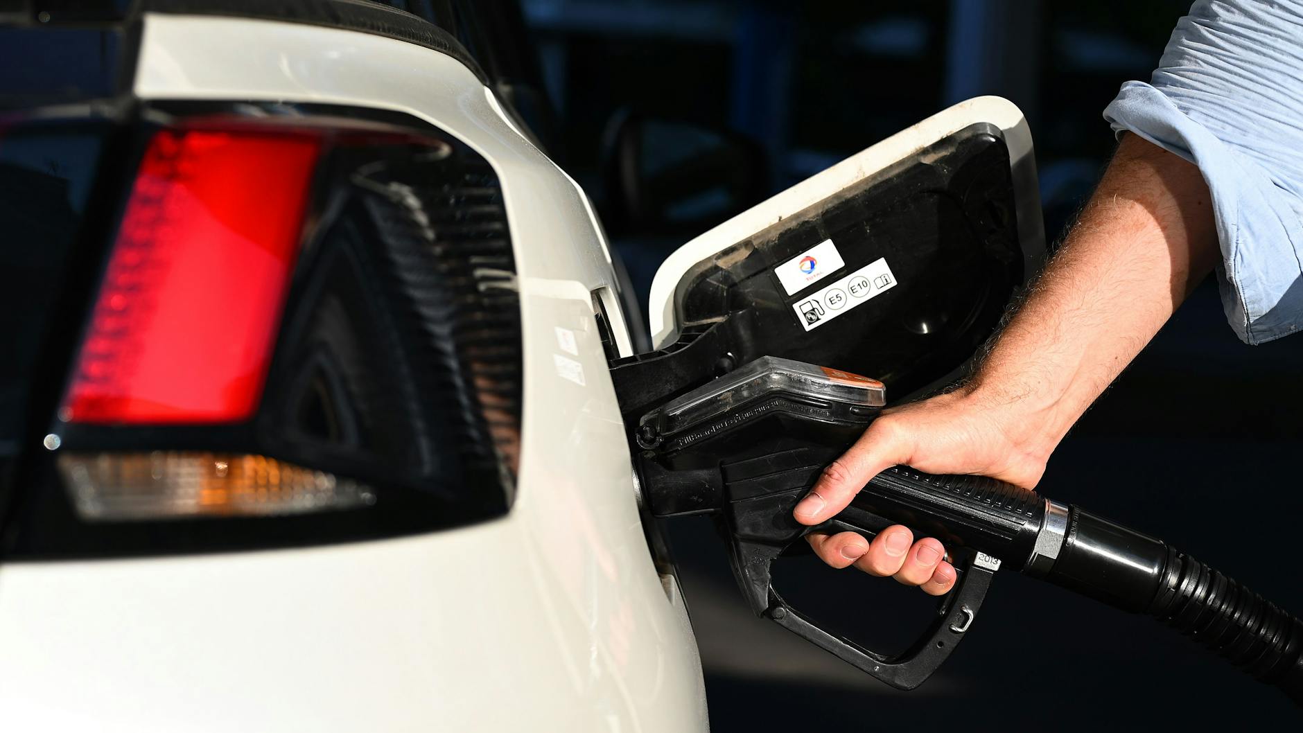 Der Preisauftrieb beschleunigt sich: Die Inflation in Deutschland steigt im Oktober voraussichtlich um 4,5 Prozent (Symbolbild).