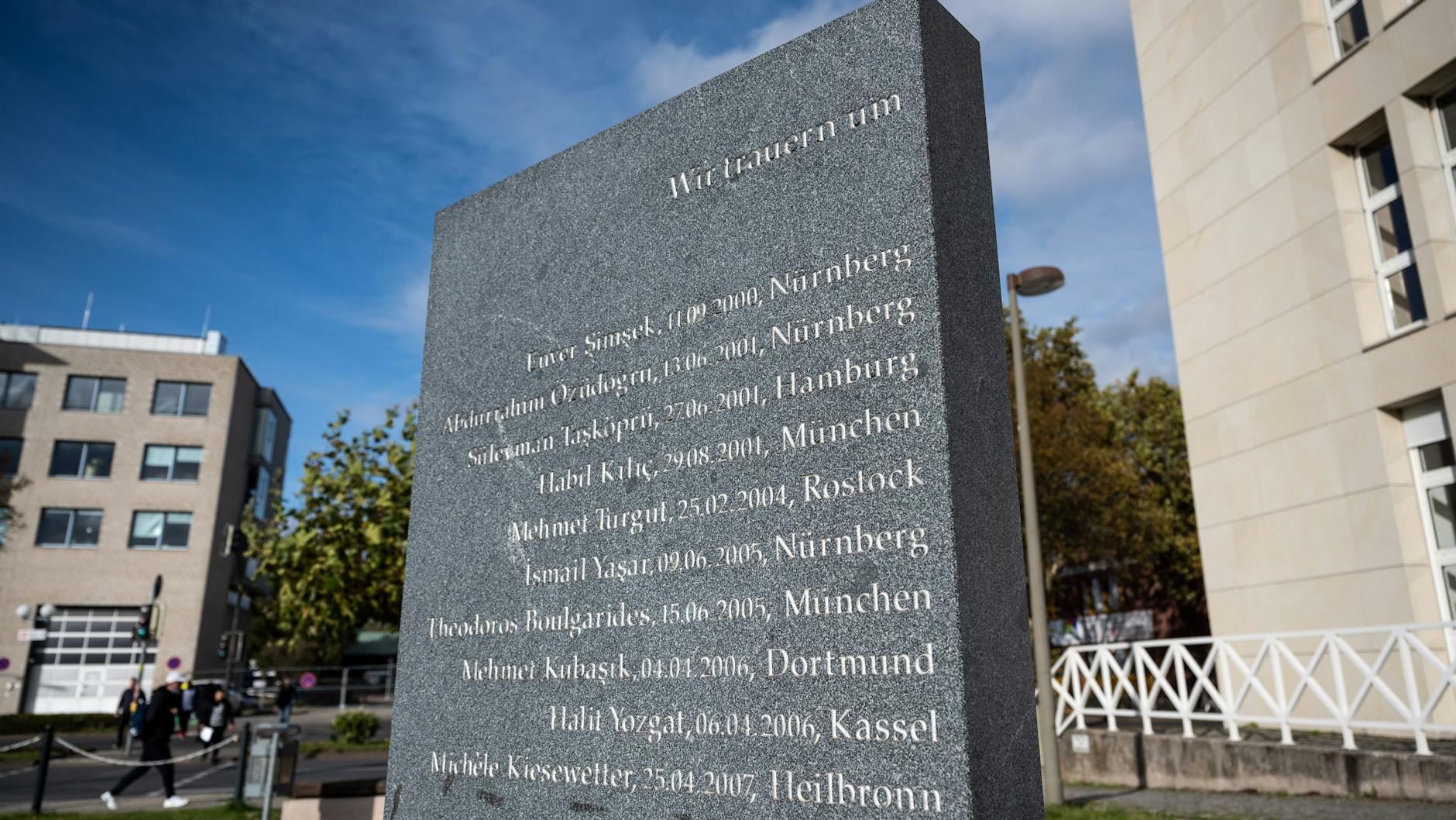 Ein Gedenkstein erinnert an die Opfer der rechten Terrororganisation NSU.