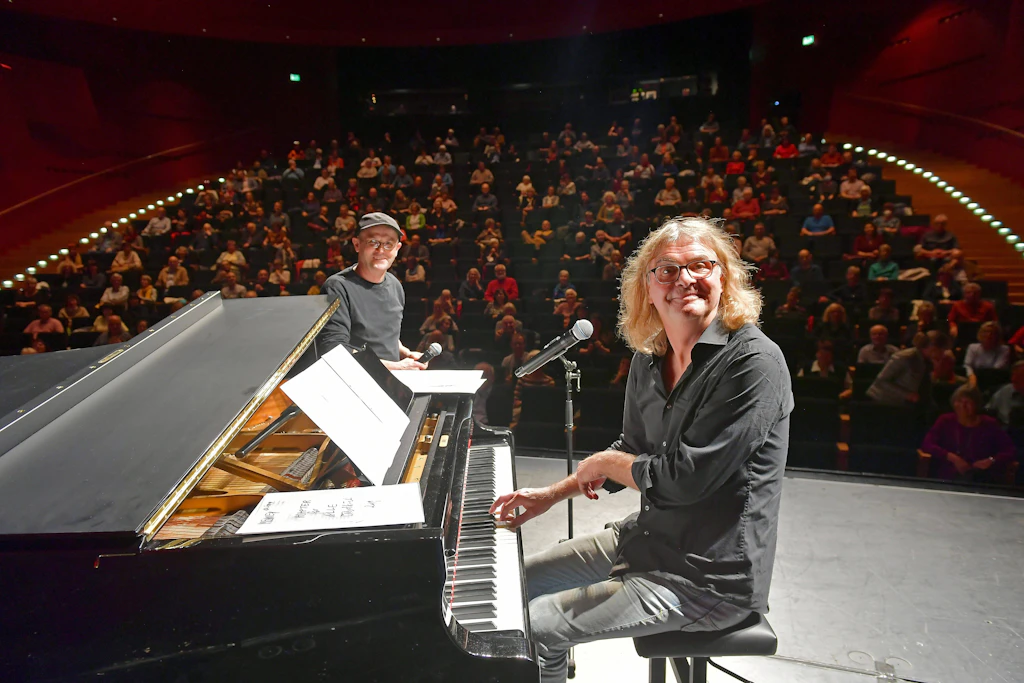 Hans-Eckardt Wenzel: Sing den Trotz dir aus der Seele!
