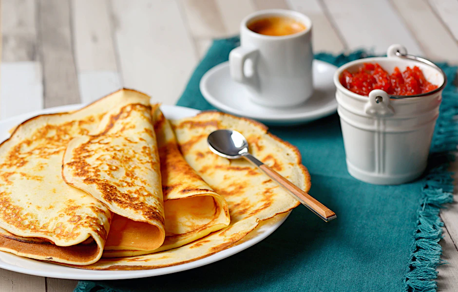 Eierkuchen sind so vielseitig - mit diesem einfachen Grund-Rezept werden sie perfekt.