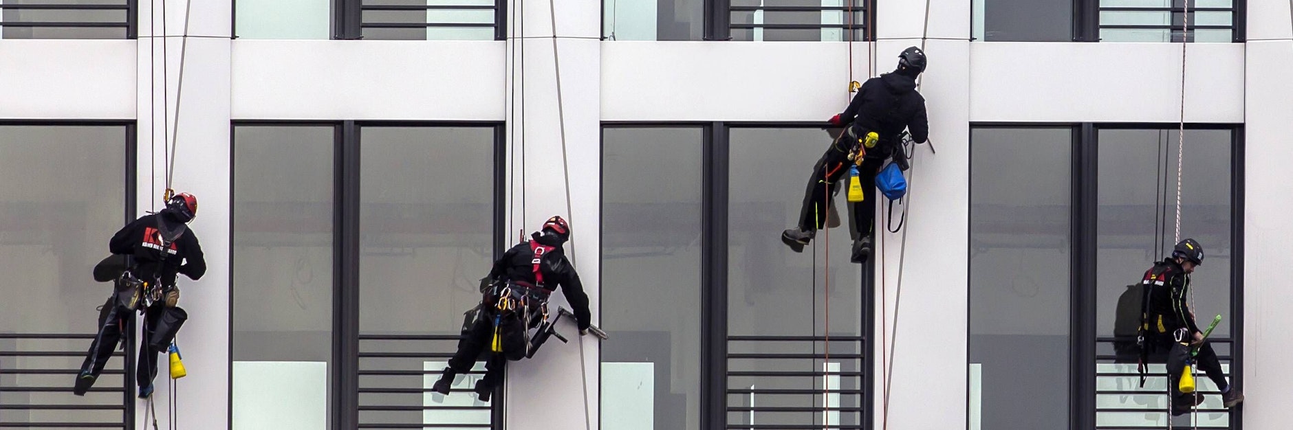 Im Bereich der Gebäudebetreuung wird oftmals weniger als zwölf Euro brutto die Stunde gezahlt.