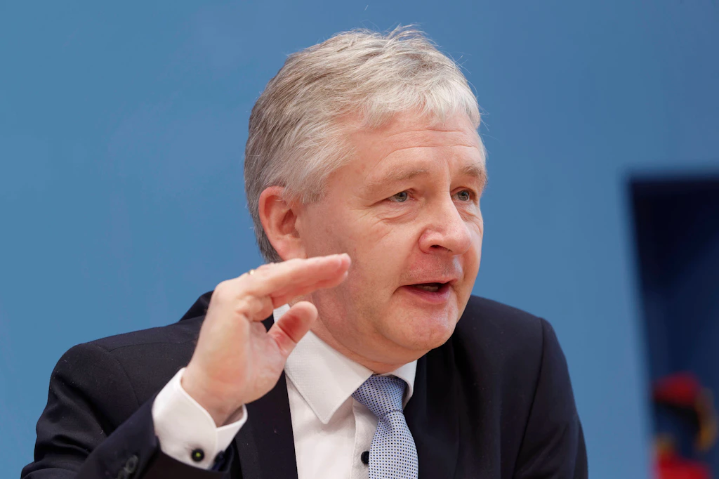 Experte: Wegen Corona müssen wieder OPs abgesagt werden