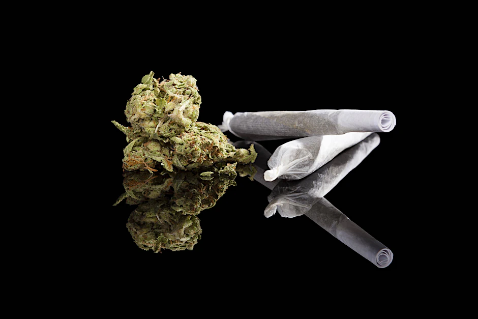Etwas Marihuana und zwei Joints (Symbolbild).