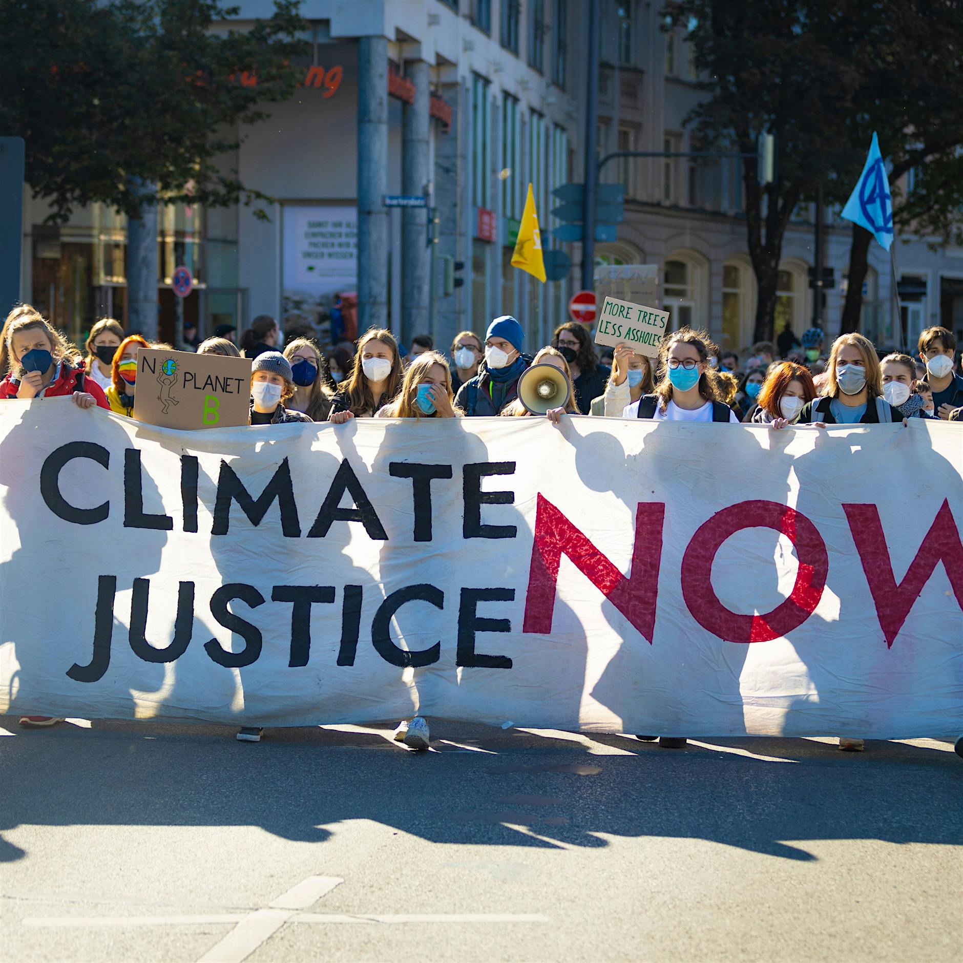 Amnesty: Klimakrise als Menschenrechtskrise anerkennen