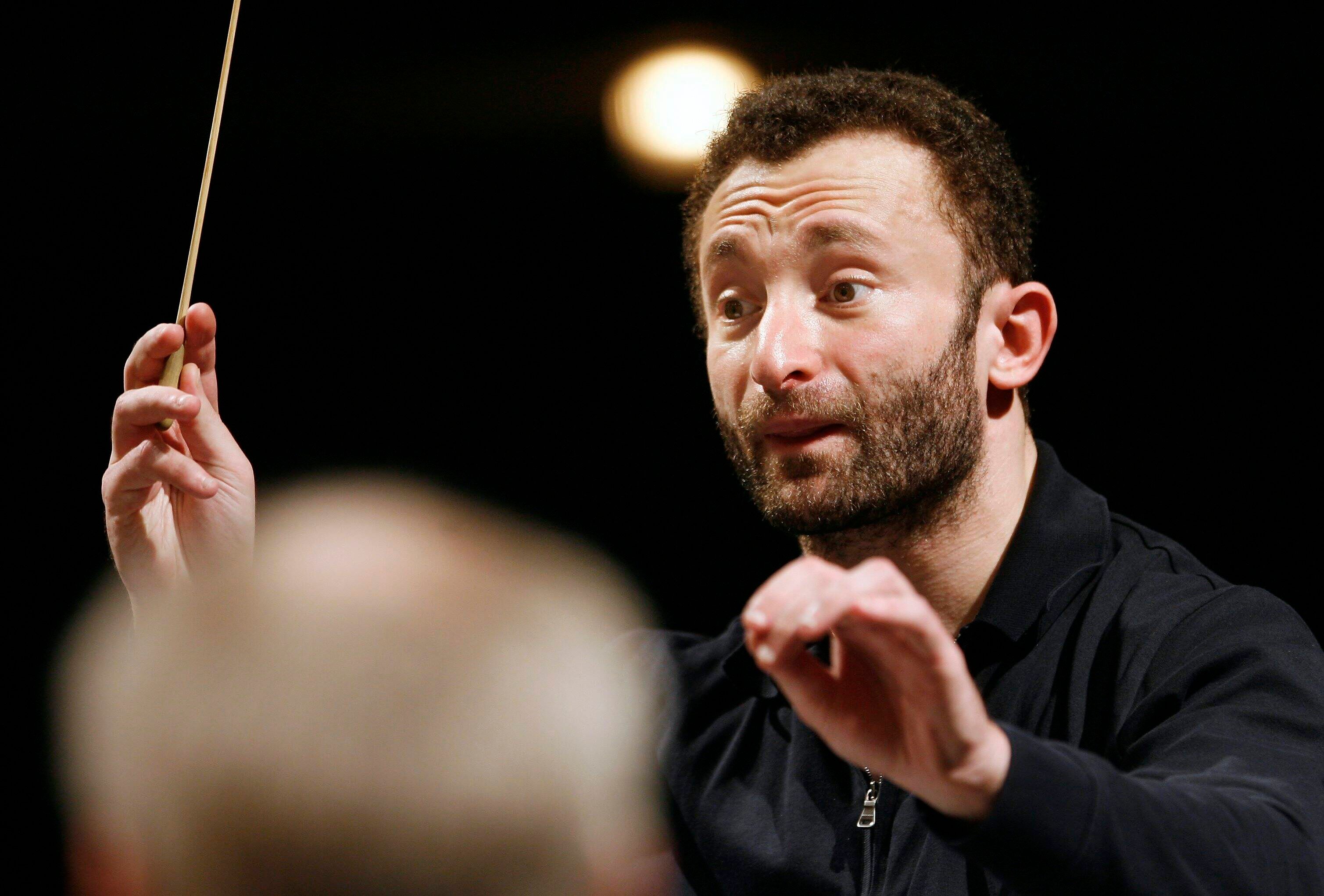 Kirill Petrenko Zeigt Die Philharmoniker Kraftvoll Und Transparent