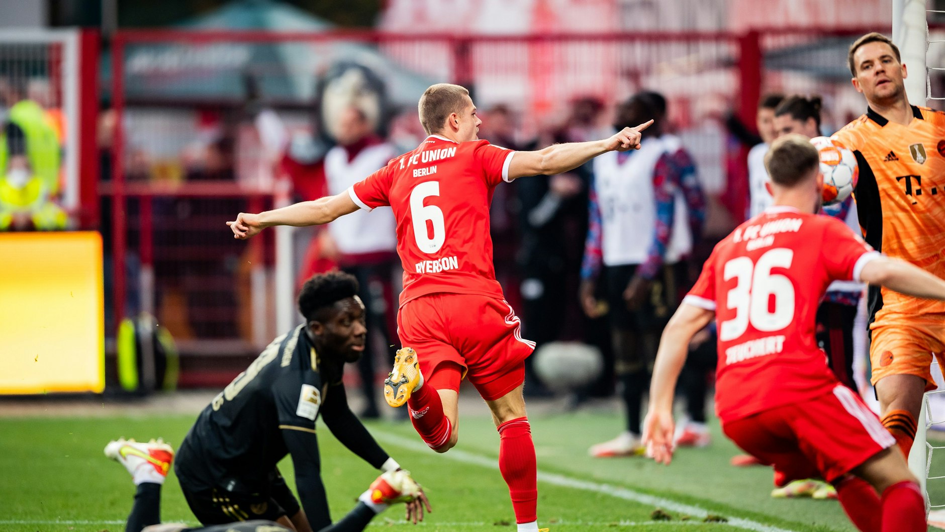 Julian Ryerson traf für den 1. FC Union direkt nach seiner Einwechslung zum 2:3 und ließ die Bayern-Stars zittern.