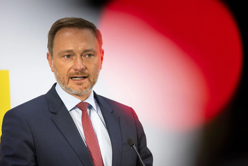 Erster Ampel-Streit: FDP kritisiert SPD und Grüne