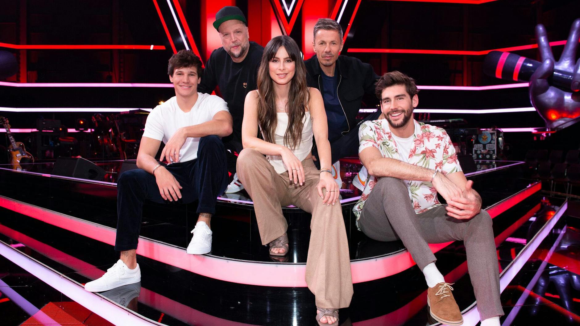Lena Meyer-Landrut ist zurück bei The Voice Kids. Ihre Coach-Kollgen sind Wincent Weiss, Alvaro Soler, sowie Michi Beck und Smudo.