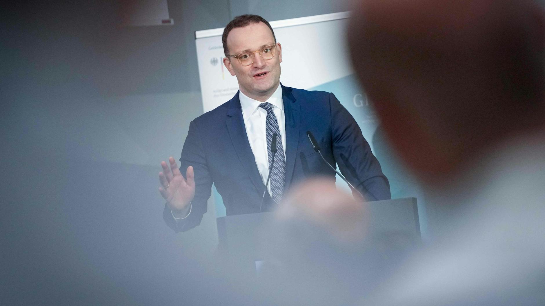 Spahn empfiehlt die Booster-Impfung für alle, hat aber die Rechnung ohne die Ärzte gemacht. 