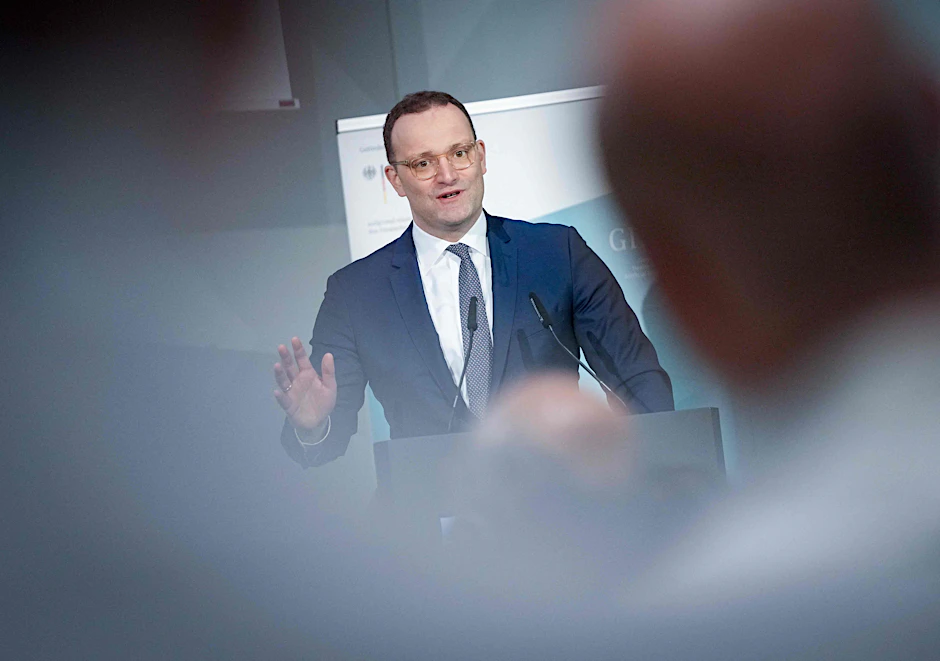 Spahn empfiehlt die Booster-Impfung für alle, hat aber die Rechnung ohne die Ärzte gemacht.&nbsp;