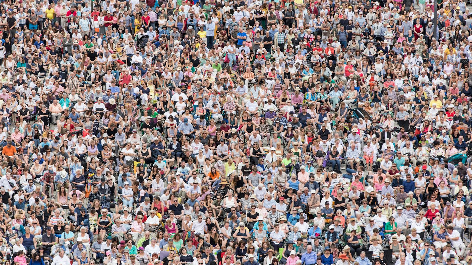Aktuell gibt es etwa 7,9 Milliarden Menschen auf der Welt. (Symbolbild)