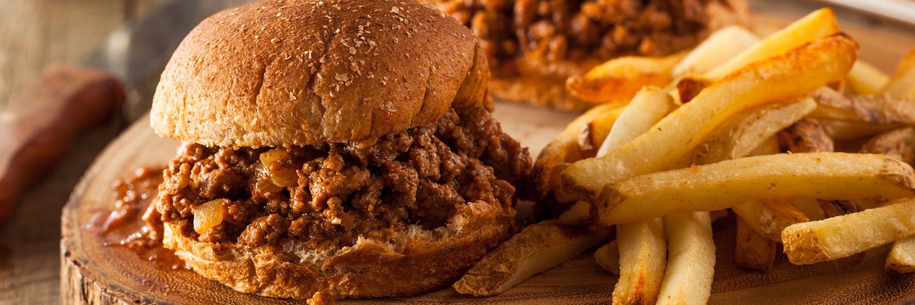 Der Sloppy Joe ist eines der beliebtesten Sandwiches der USA. Auch in Deutschland ist es auf dem Vormarsch.