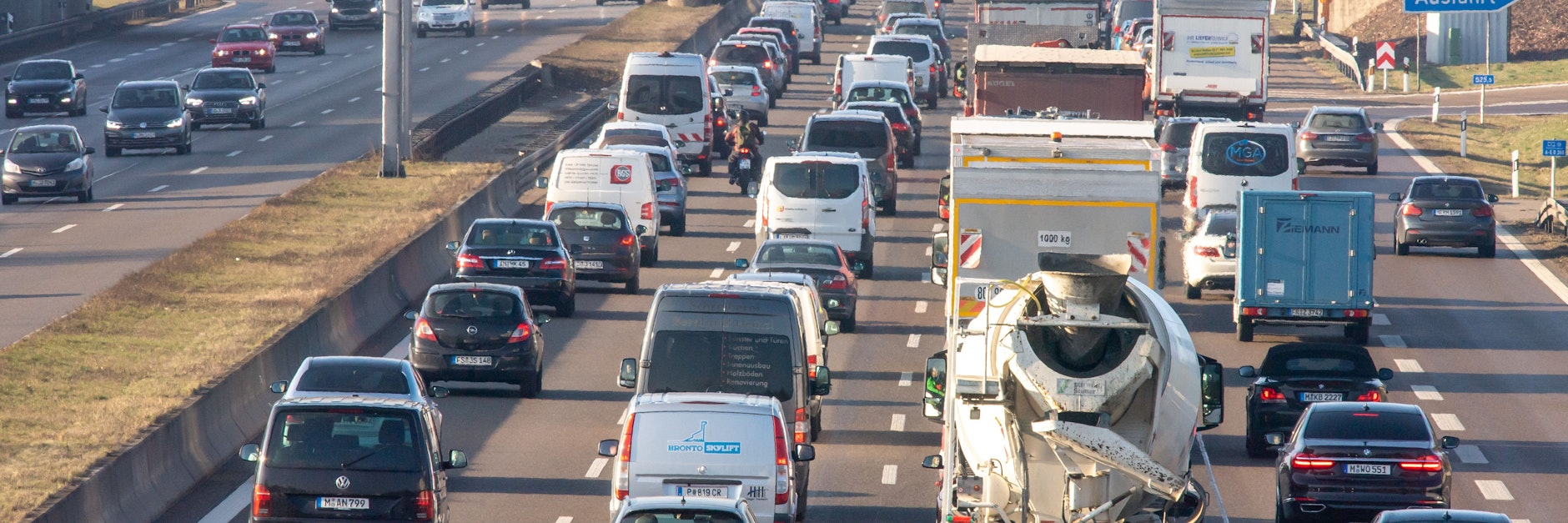 Der mehrheitlich klimaschädliche Straßen- und Flugverkehr in Deutschland wird mit mehr als 30 Milliarden Euro im Jahr gefördert