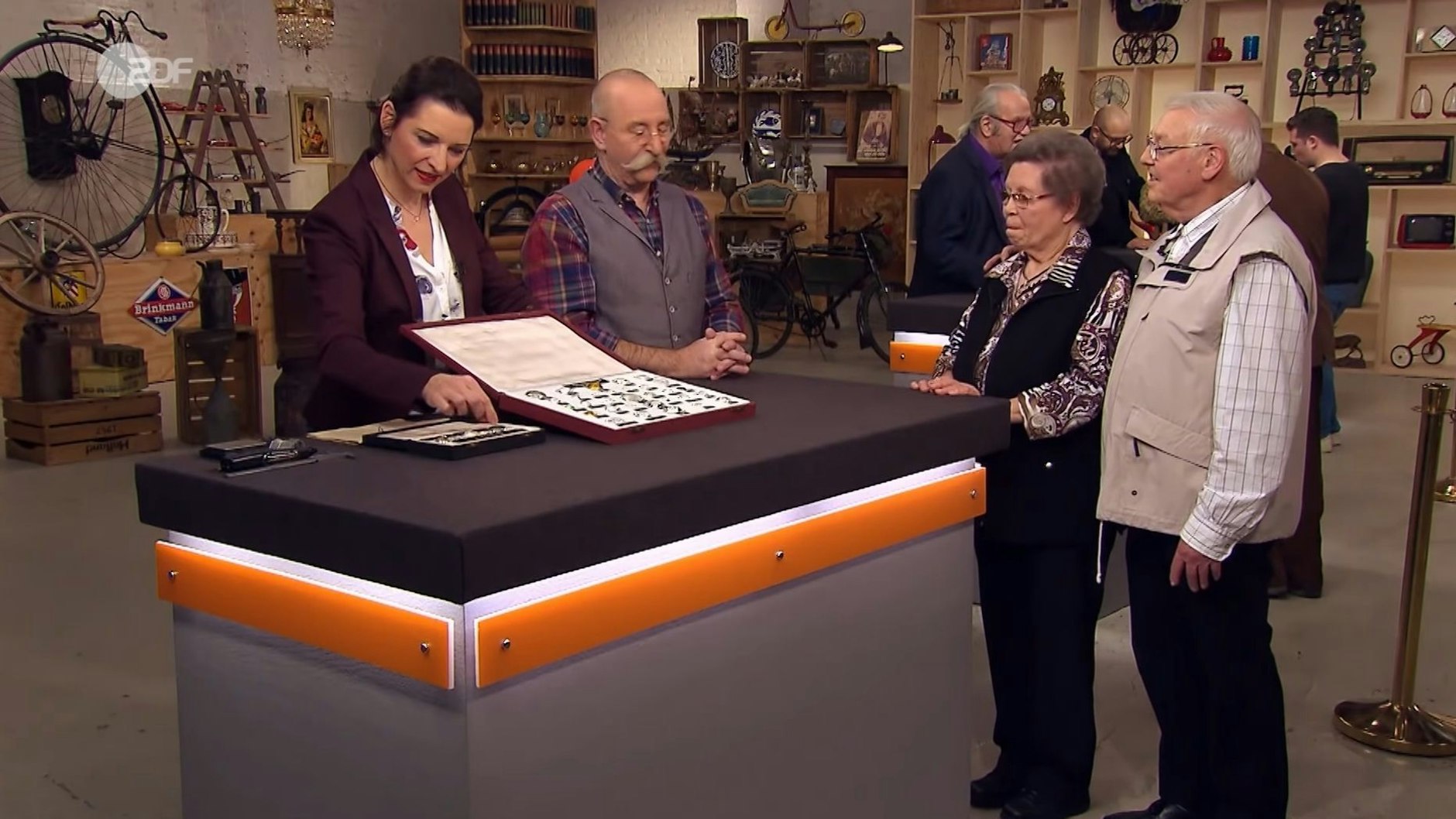 „Bares für Rares“-Expertin Wendela Horz ist begeistert von den größten Diamanten der Welt.