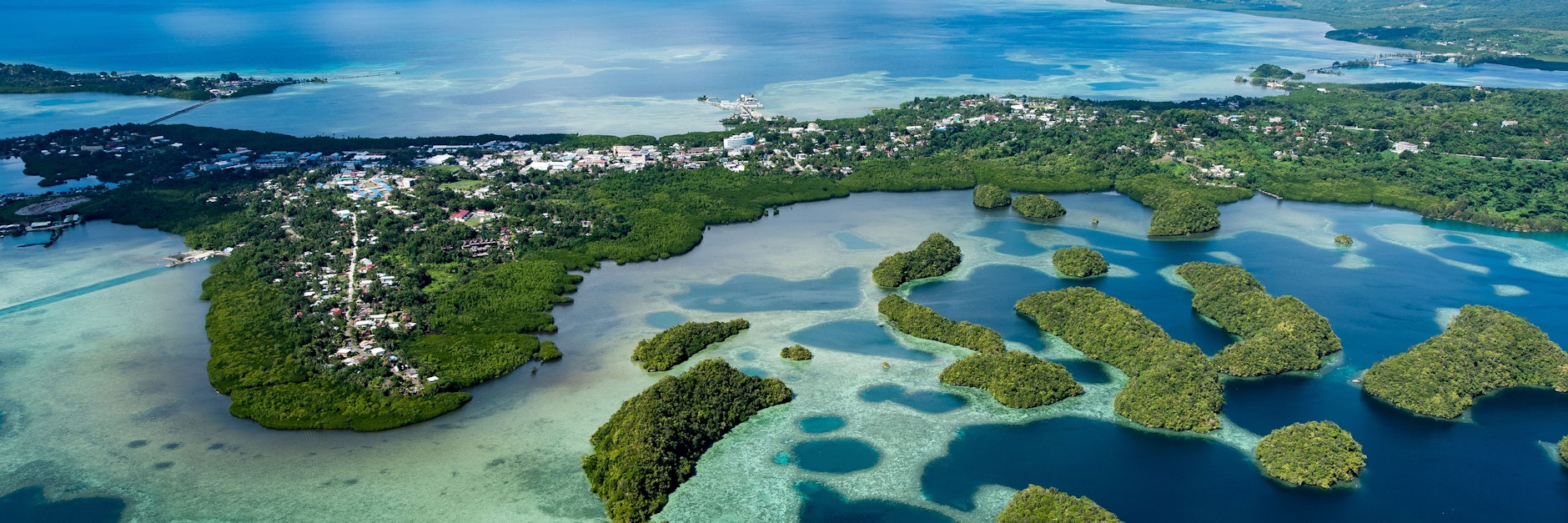 Palau im Pazifik: Zwölf bewohnte Inseln, die teilweise nur knapp aus dem Pazifik ragen.